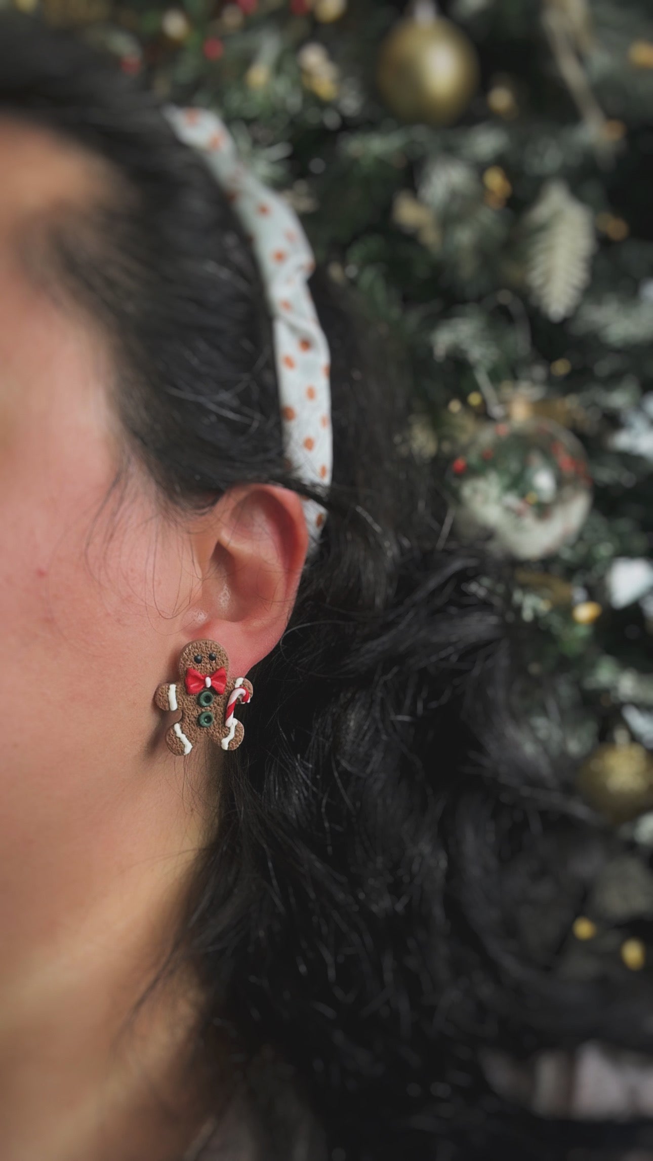 Christmas Gingerbread Man with Candy Cane Earrings .. Festive Colors .. Stud Earrings .. Polymer Clay